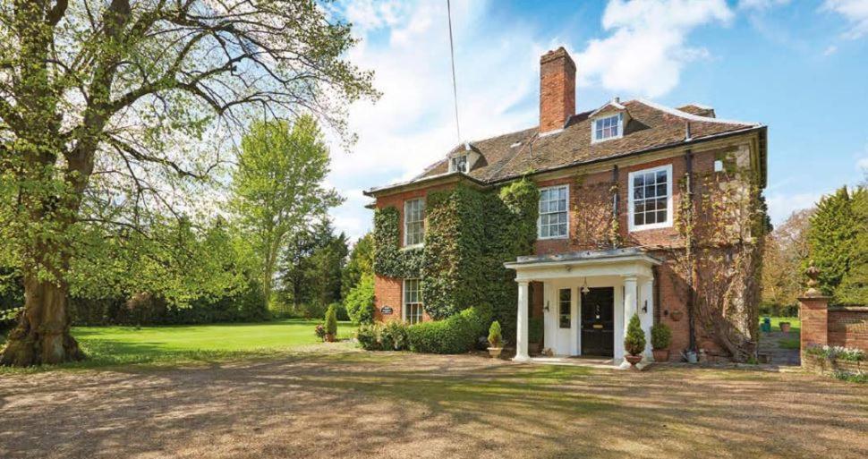 1 Bedroom Accommodation With Ensuite Wellesbourne Bagian luar foto